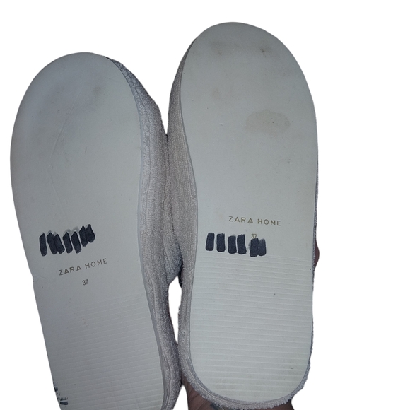 Zara Bedroom Slippers Size 37 - Picture 9 of 9